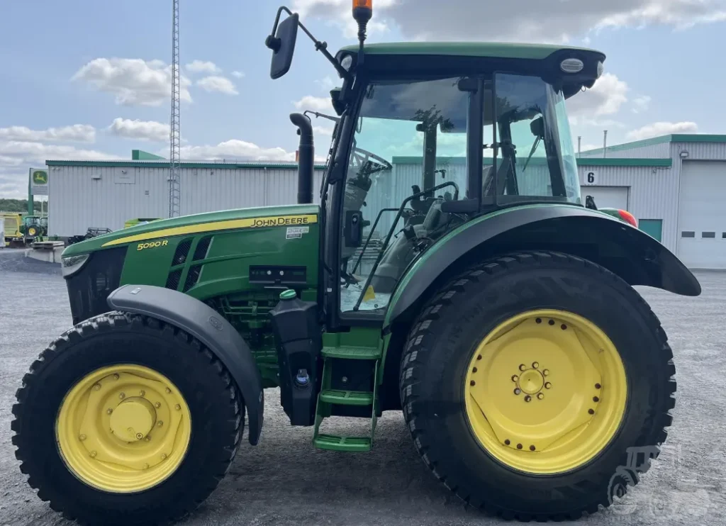 2017 John Deere 5090R