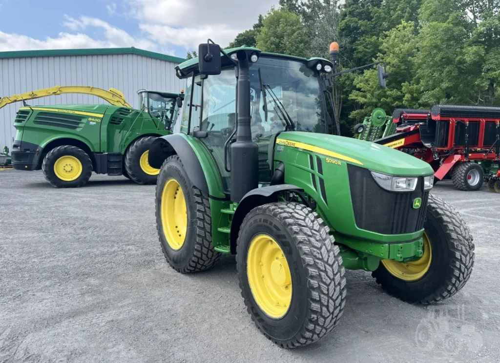 2017 John Deere 5090R