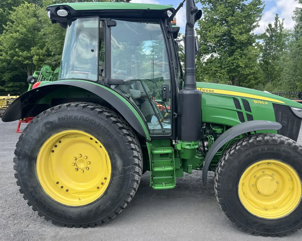 2017 John Deere 5090R