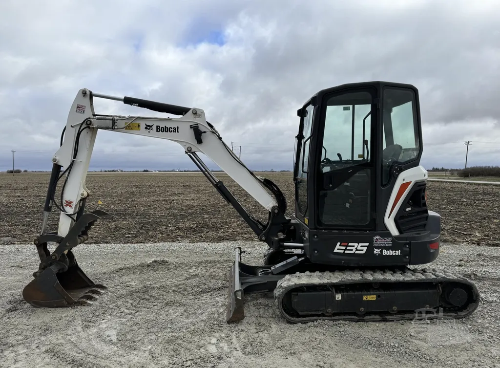 2021 Bobcat E35