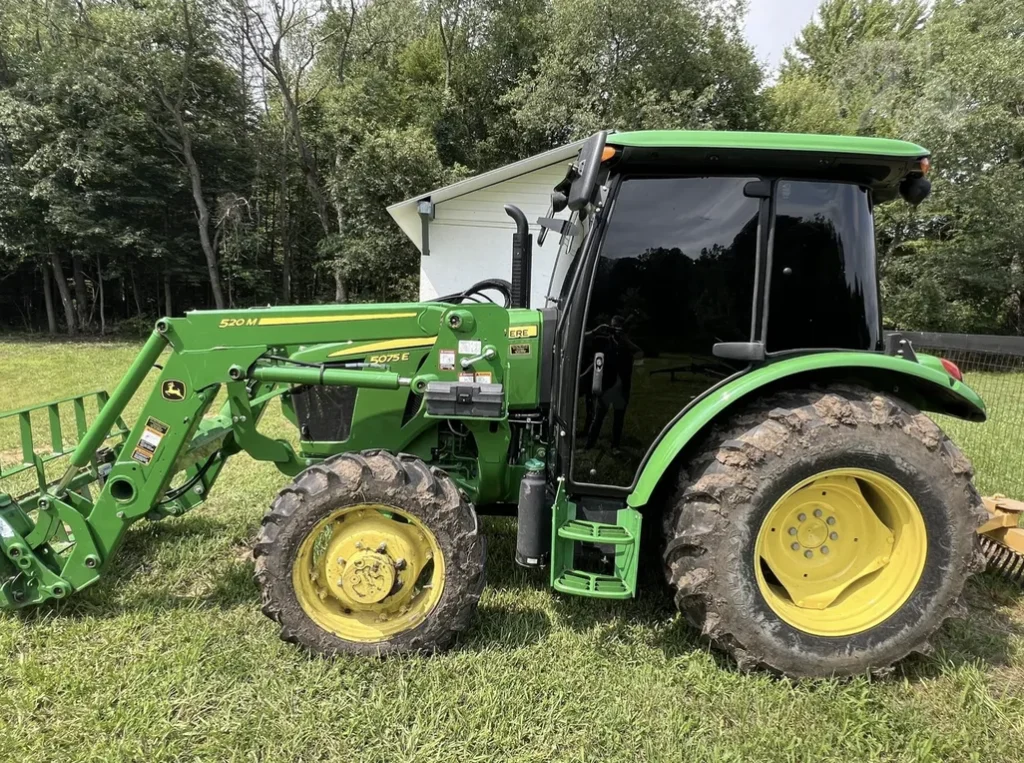 2023 John Deere 5075E