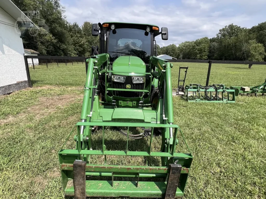 2023 John Deere 5075E