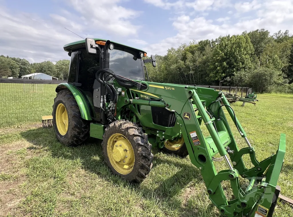 2023 John Deere 5075E