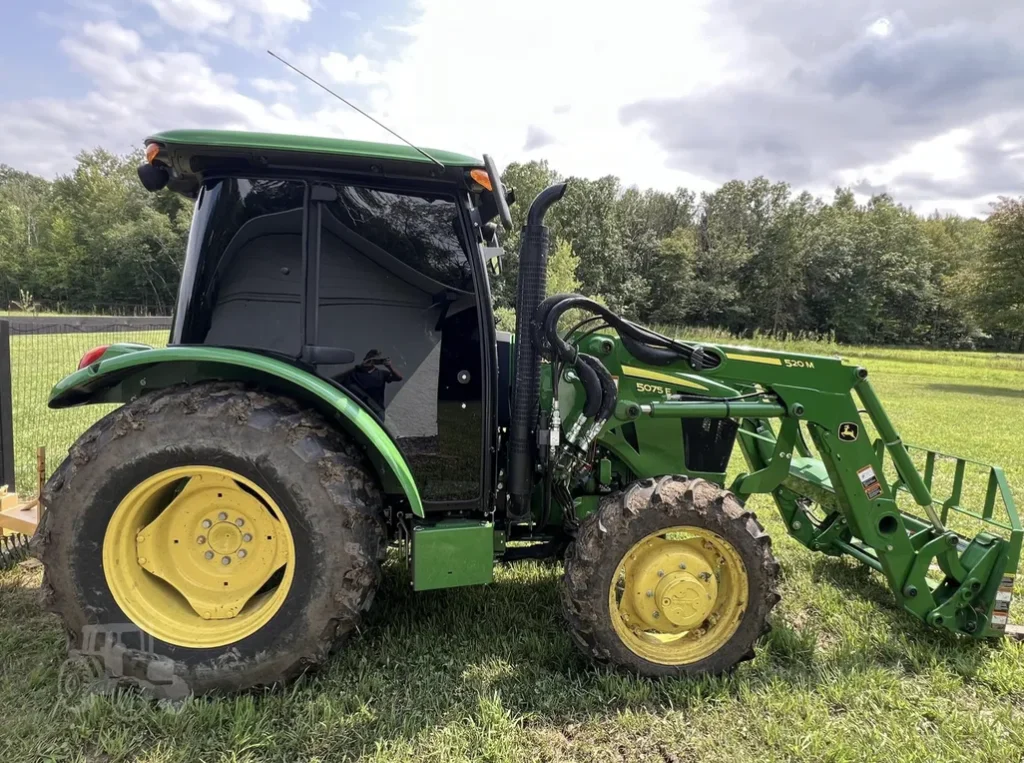 2023 John Deere 5075E